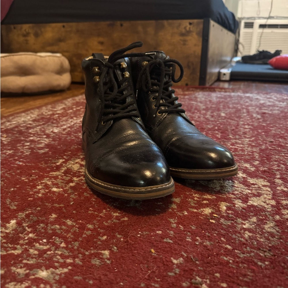 Black Leather Crown Vintage Boots